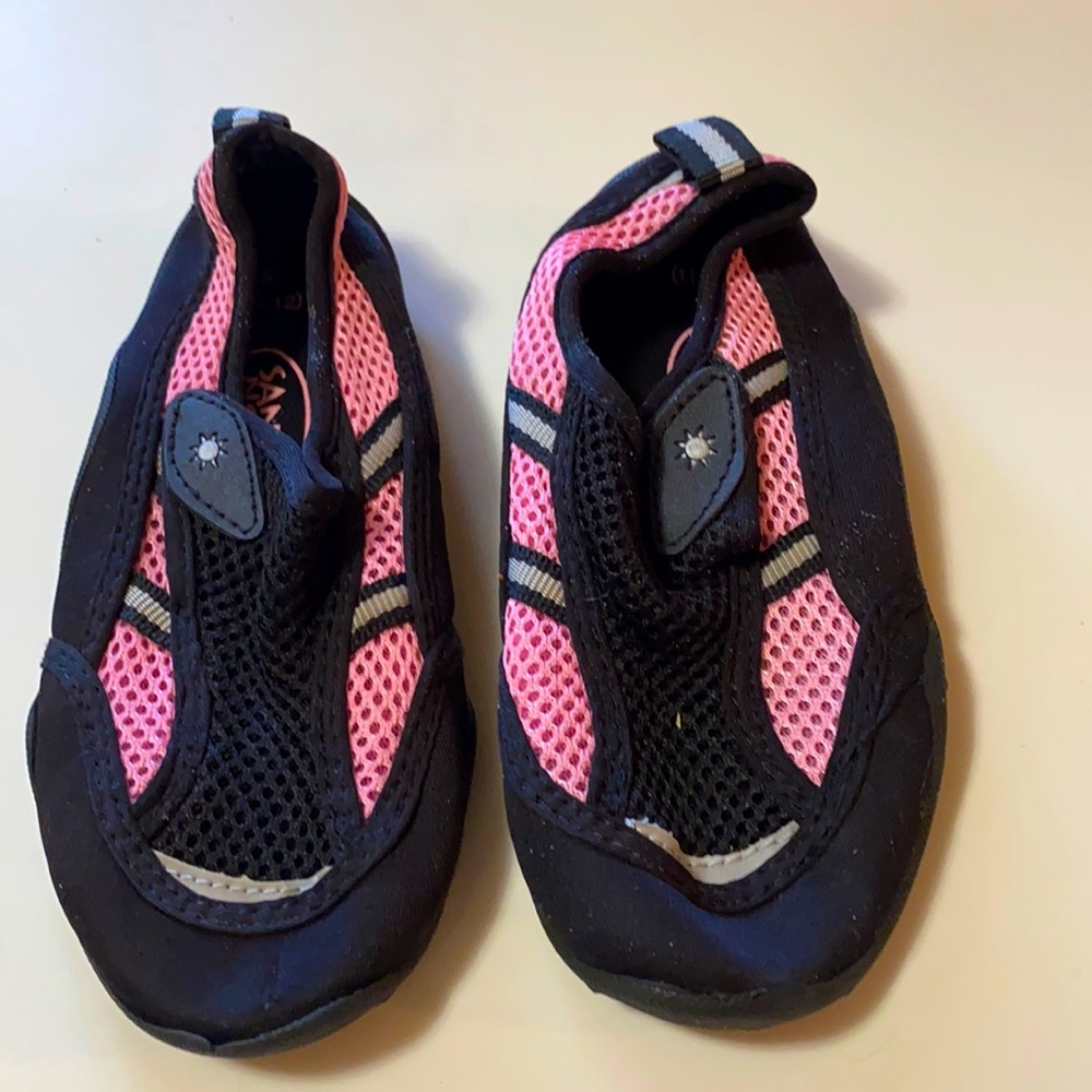 Sand N Sun Pink/ Black Mesh/Canvas Girls Shoes